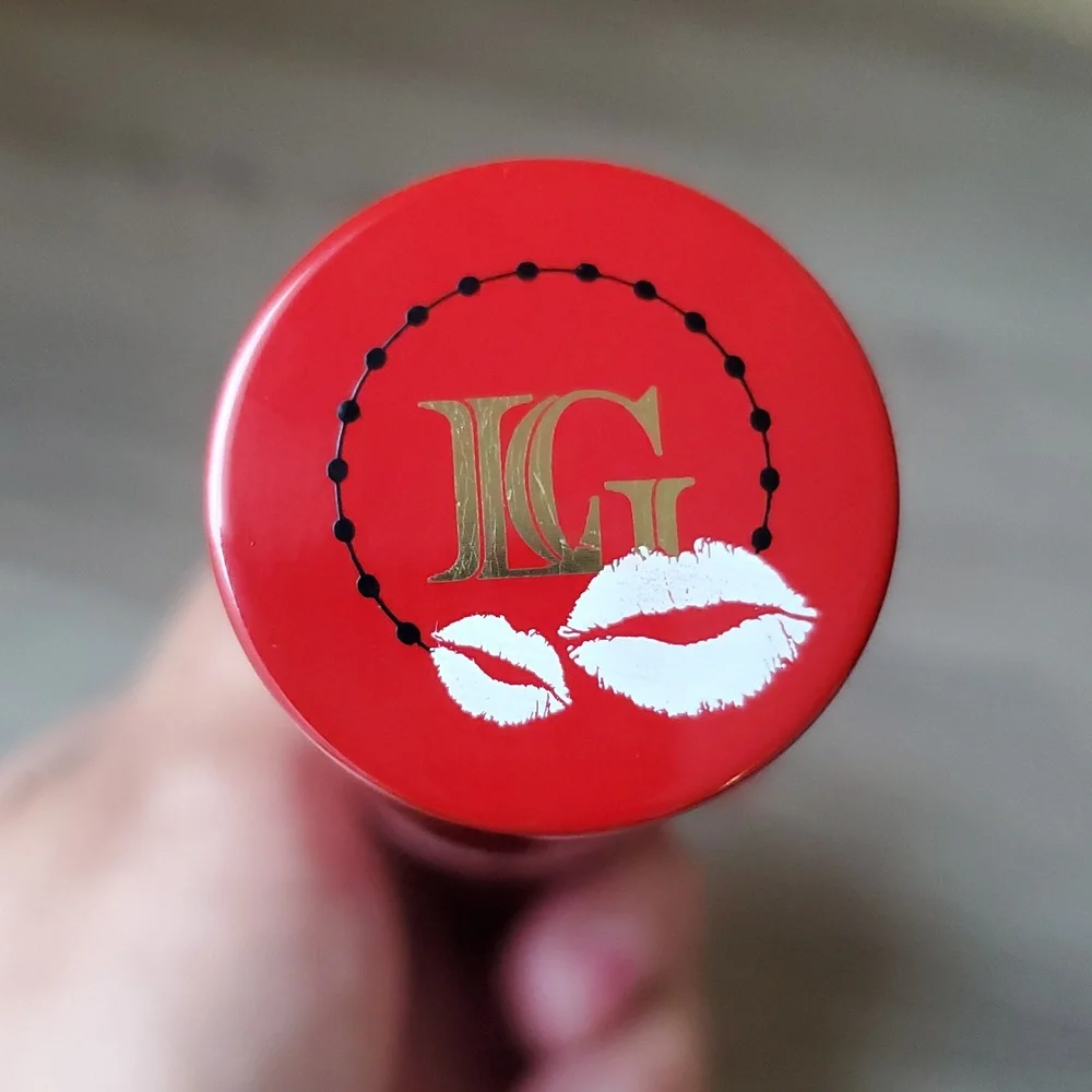 🆕️ LAURA GELLER Retractable Airbrush Kabuki Brush